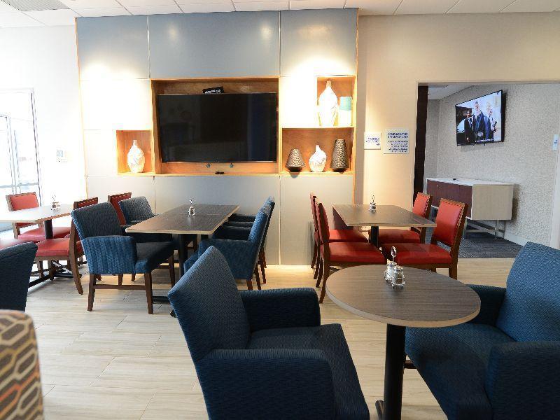 Holiday Inn Express & Suites Chicago North Shore - Niles By Ihg Eksteriør billede