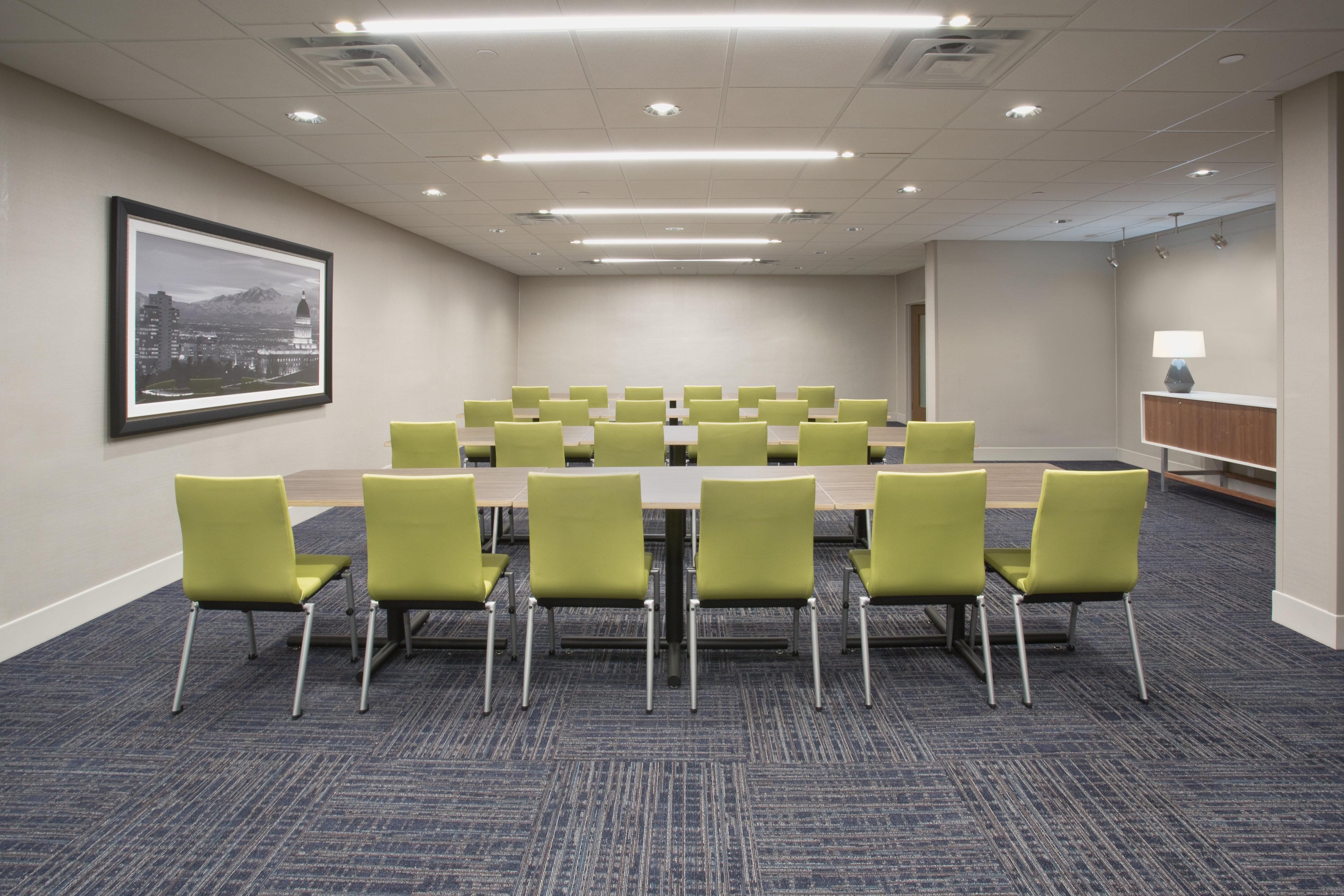 Holiday Inn Express & Suites Chicago North Shore - Niles By Ihg Eksteriør billede