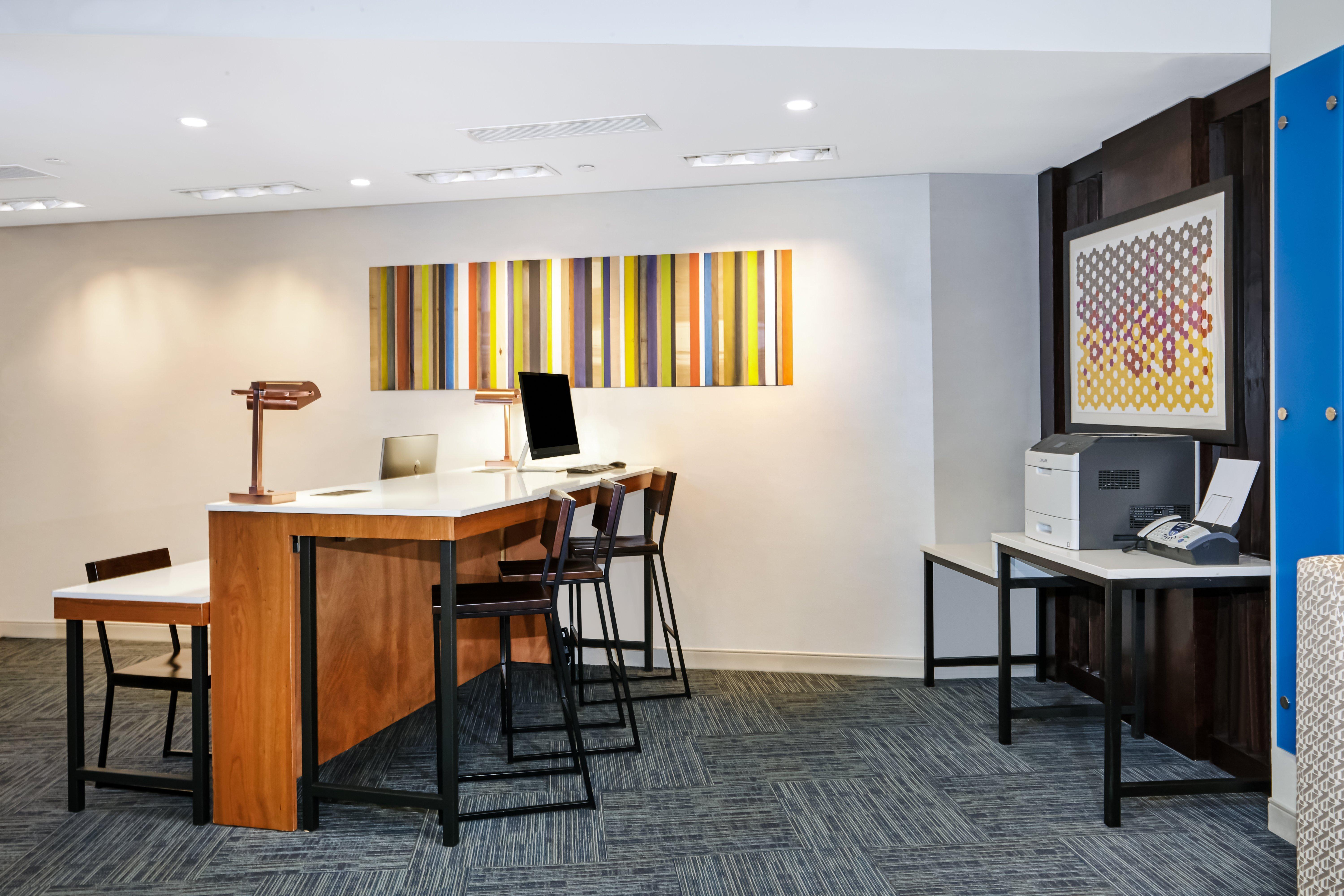 Holiday Inn Express & Suites Chicago North Shore - Niles By Ihg Eksteriør billede
